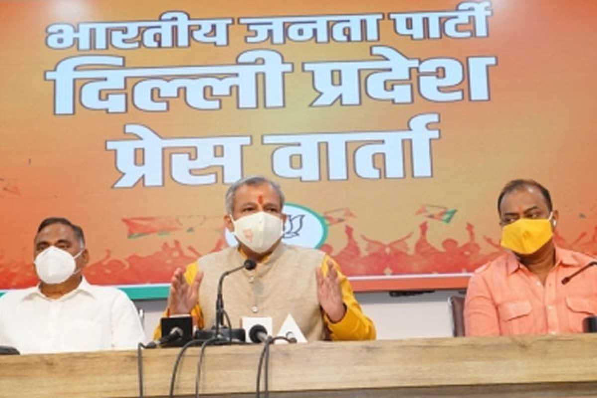 दिल्ली भाजपा के प्रतिनिधिमंडल ने सिसोदिया व सत्येन्द्र जैन की बर्खास्तगी की उठाई मांग, सौंपा ज्ञापन